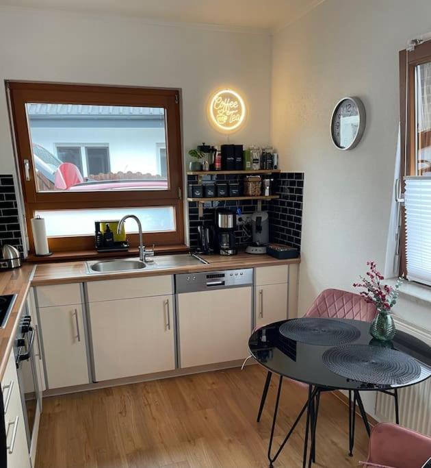 Cozy Wilkipartment Bis 4 Pers - Hund - Netflix - Wlan - Wintergarten - Coffeebar - Popcorn Verl Εξωτερικό φωτογραφία